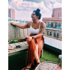 Meet your Posher, Nicole